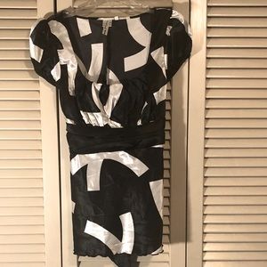 Black & White Retro Blouse - Ties in Back